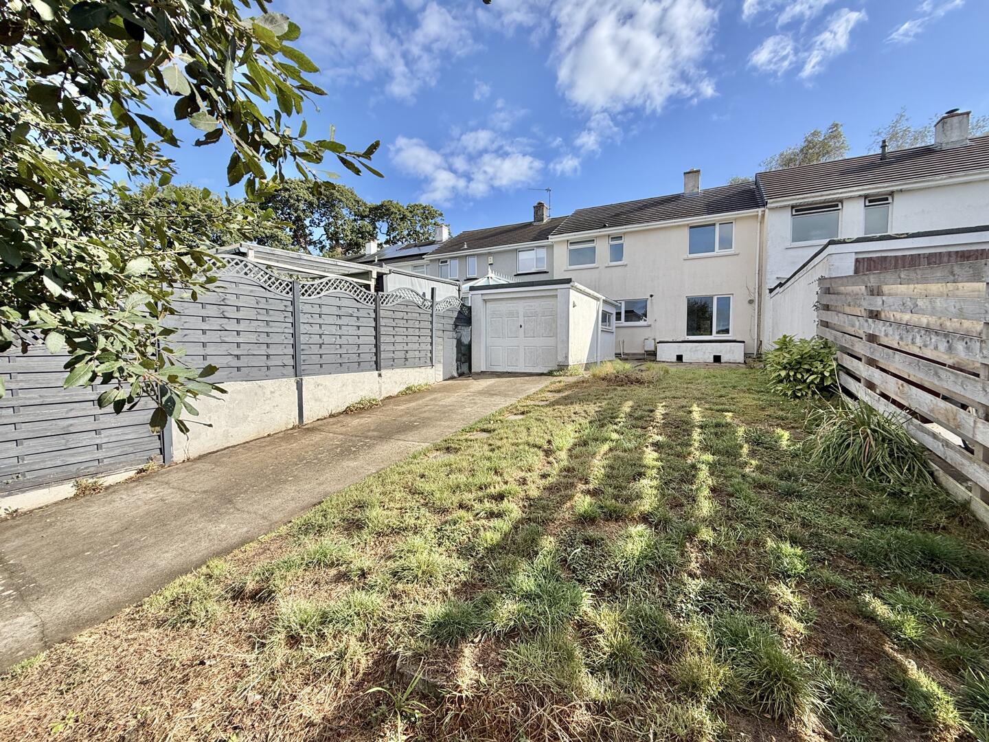 3 bed property in Devoran Lane, Truro